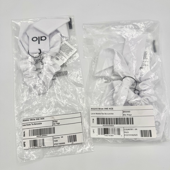 NWT Alo Yoga BUNDLE 2x Love Knots Hair Tie Scrunchies , White , Pair Set of Two main image 14